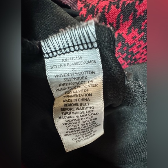 Vintage Beautees Black and White Dress with Red Accent - Picture 9 of 9